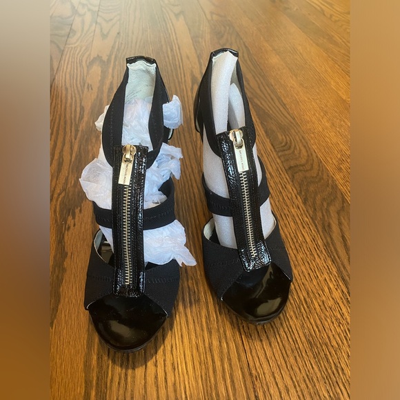 Michael Kors Berkley T strap heels, size 9m, color black, like new condition - Picture 1 of 7